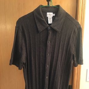 CALVIN KLEIN NEW Short Sleeve Shirt.  Small